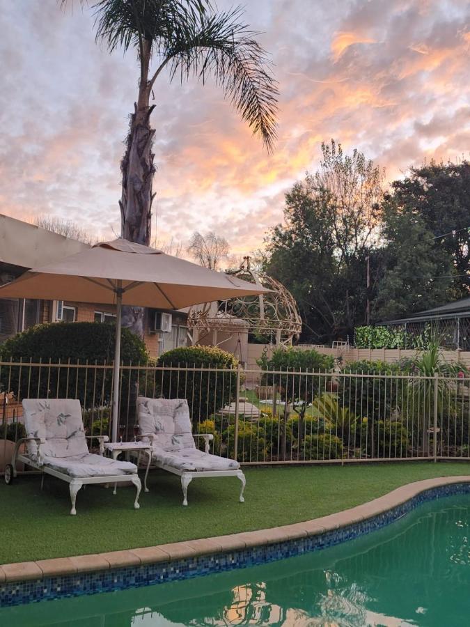 Villa Rose Cottages Bloemfontein Exterior foto